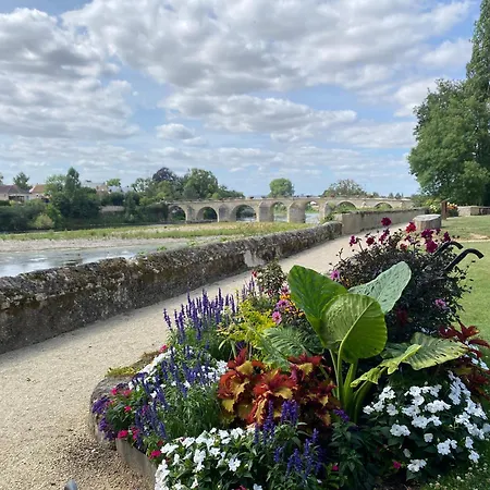 別荘 Charmante Du 17eme Siecle A Lilette Avec Jacuzzi Et Proche Riviere Buxeuil