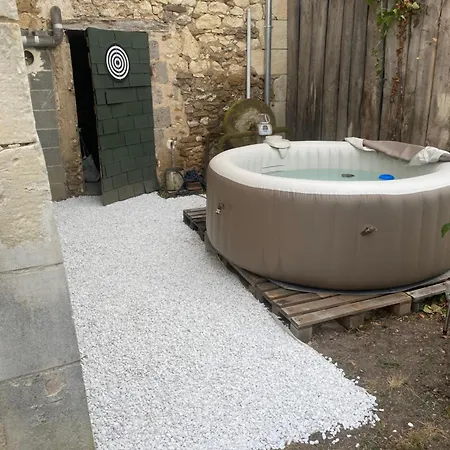 Charmante Du 17eme Siecle A Lilette Avec Jacuzzi Et Proche Riviere * Buxeuil